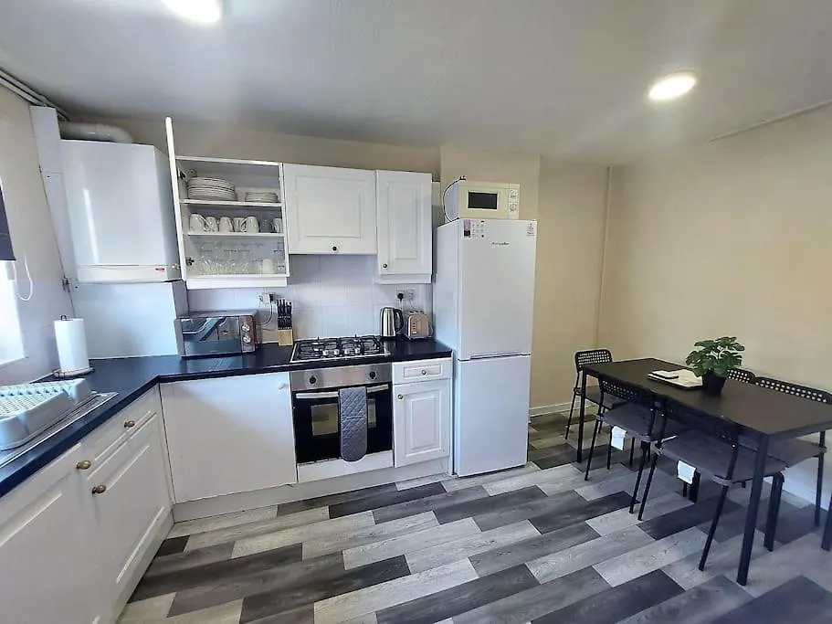 Holiday home London Zone 2, Spacious 3 Bedroom House